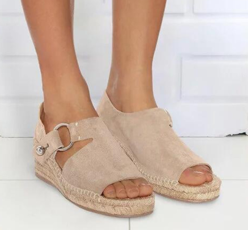 Comfortable women's sandals made of hemp rope 