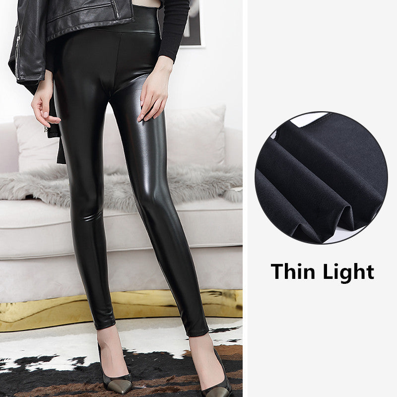 Leggings, in leather look