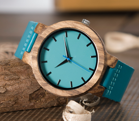 Unisex bamboo watch with silicone strap