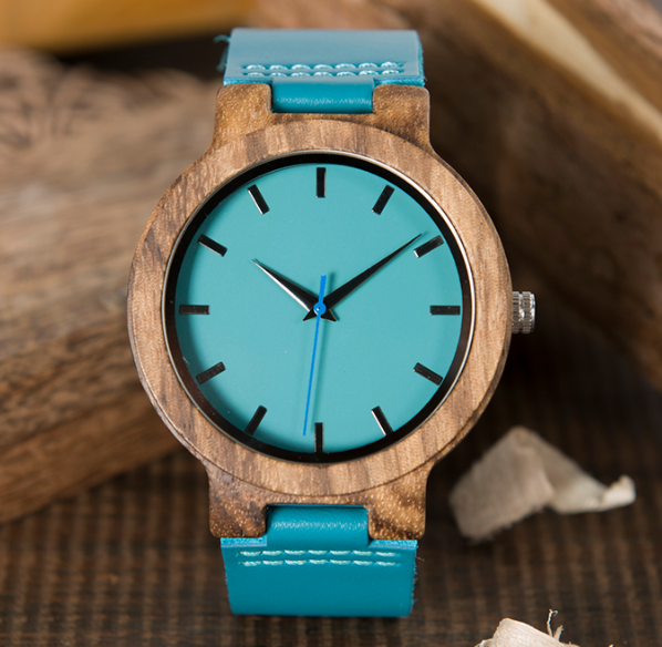 Unisex bamboo watch with silicone strap