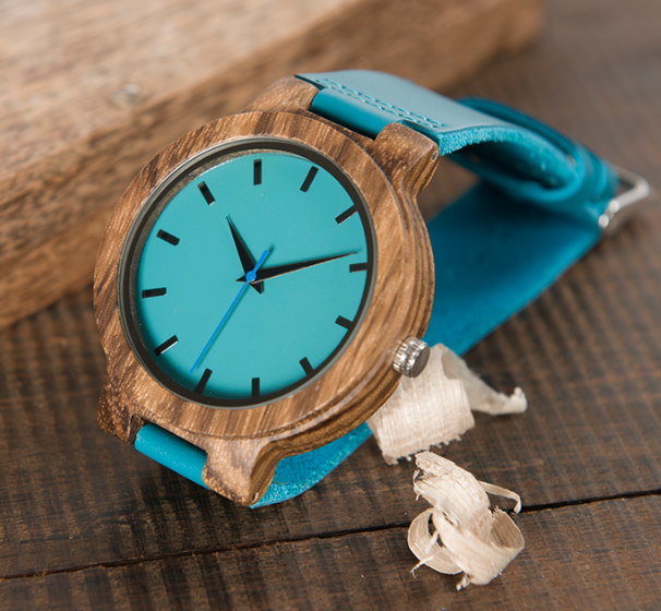 Unisex bamboo watch with silicone strap